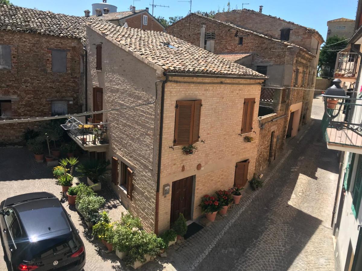 La Trave Bed & Breakfast Montecosaro  Екстериор снимка